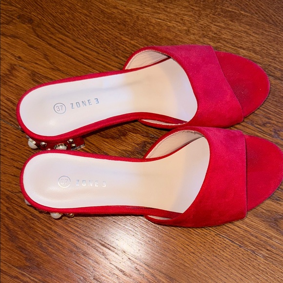 Red Heeled Sandals with Pearl Accents - Picture 6 of 6